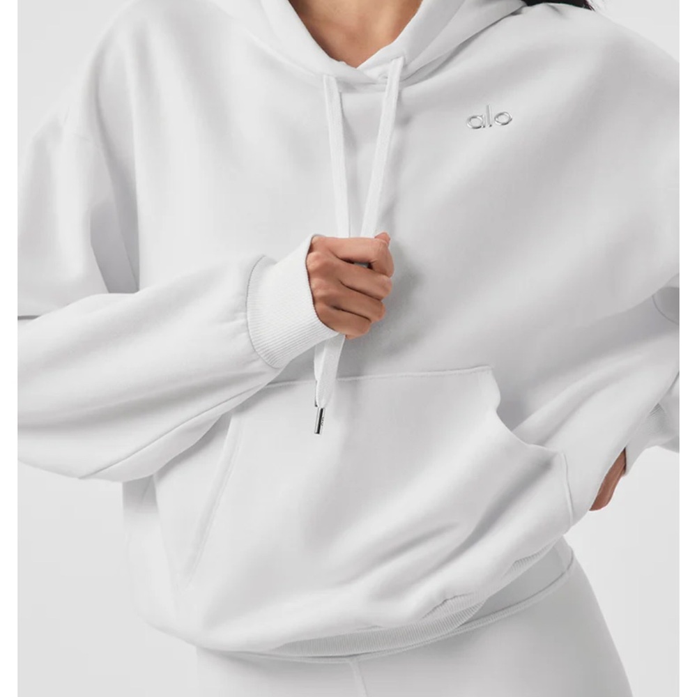 ALO Yoga Woman Classic White Hoodie